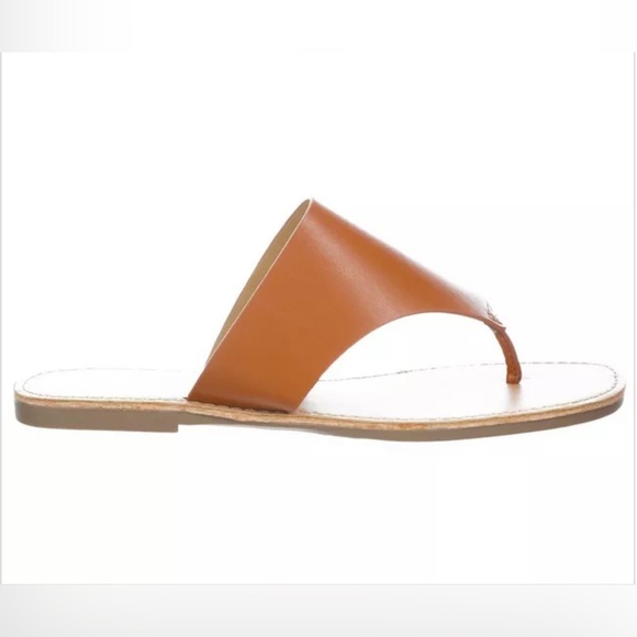 Soda Women's Faux Leather Vermont Thong Sandals NWB - Picture 3 of 3